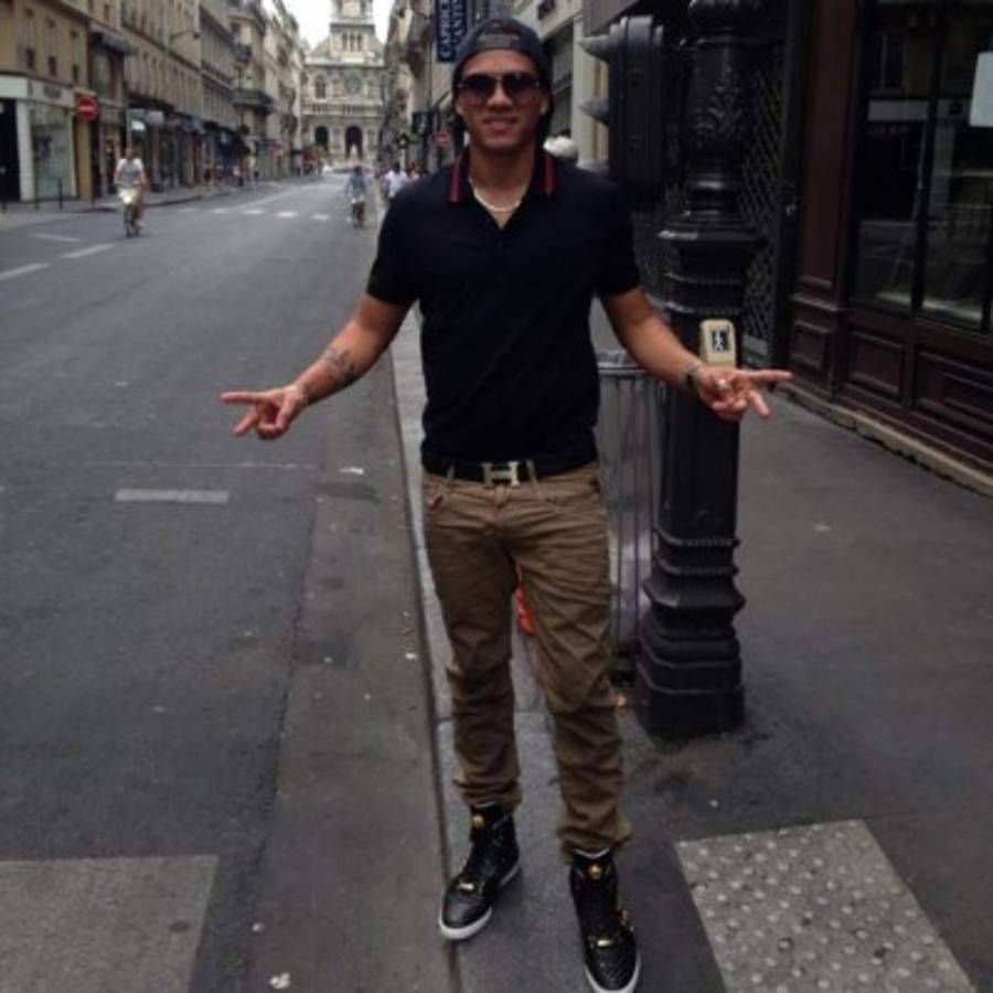 Las fotos inéditas de la vida de Arnold Peralta