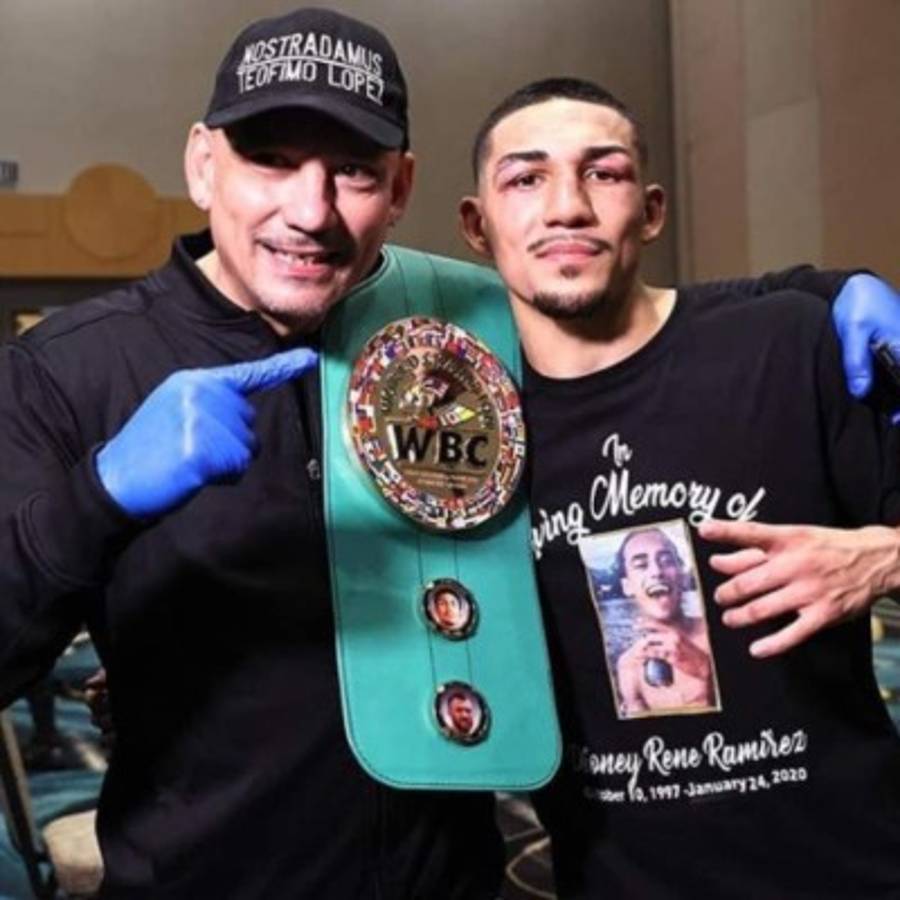 Las otras fotos del histórico triunfo de Teófimo López: se arropa con la bandera de Honduras y las lágrimas de Lomachenko