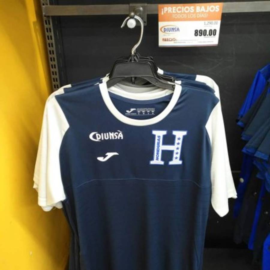 FOTOS: Así se ven las nuevas camisetas de Honduras