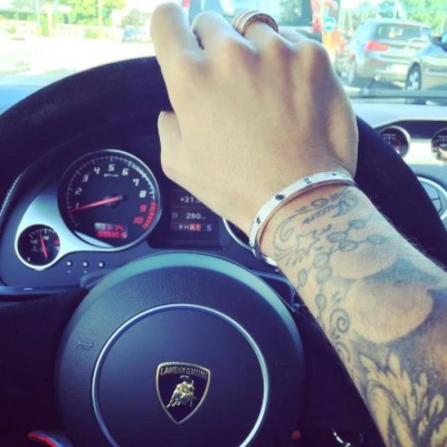 La millonaria colección de autos de Mauro Icardi y Wanda Nara