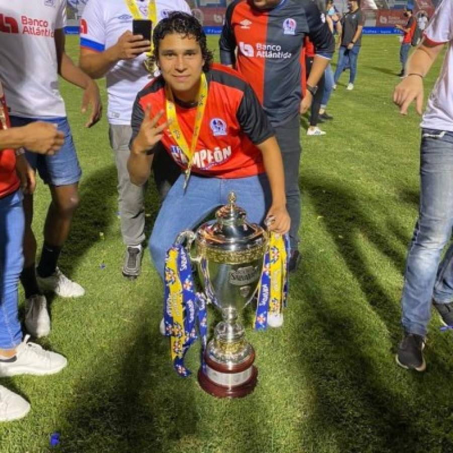 ¡Con un cómico y hasta un DJ! Así fue el festejo íntimo de Olimpia tras conquistar el tricampeonato