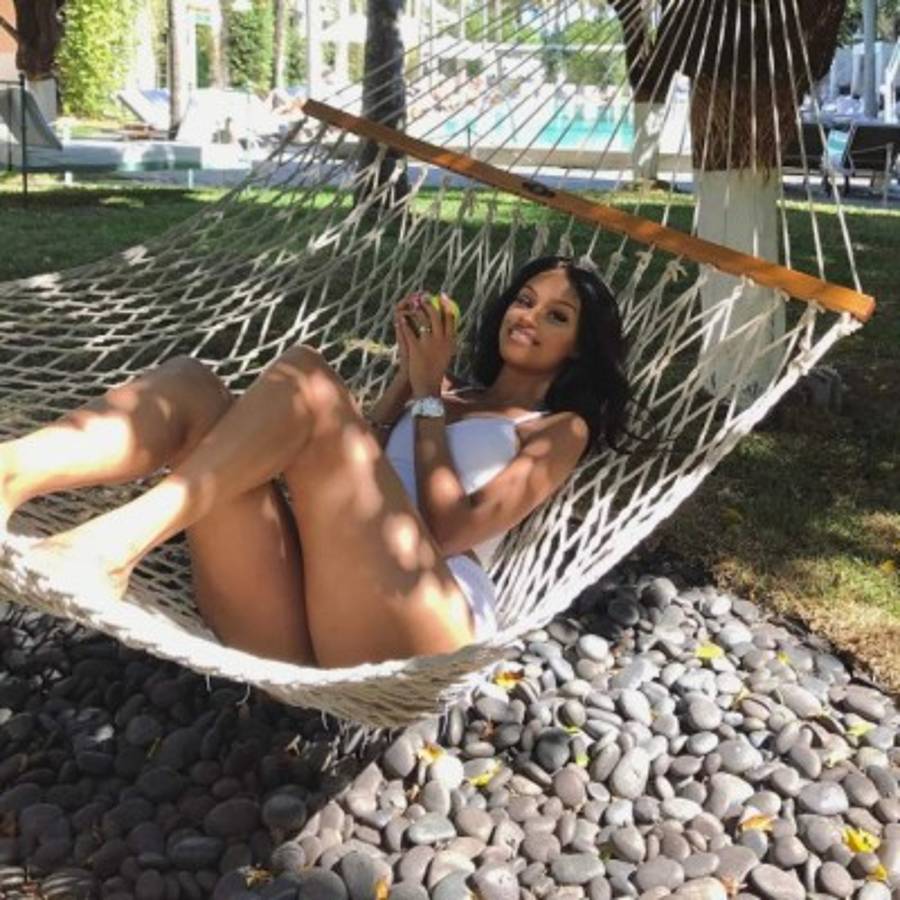 Fanny Neguesha enloquece a sus seguidores con explosivas fotos