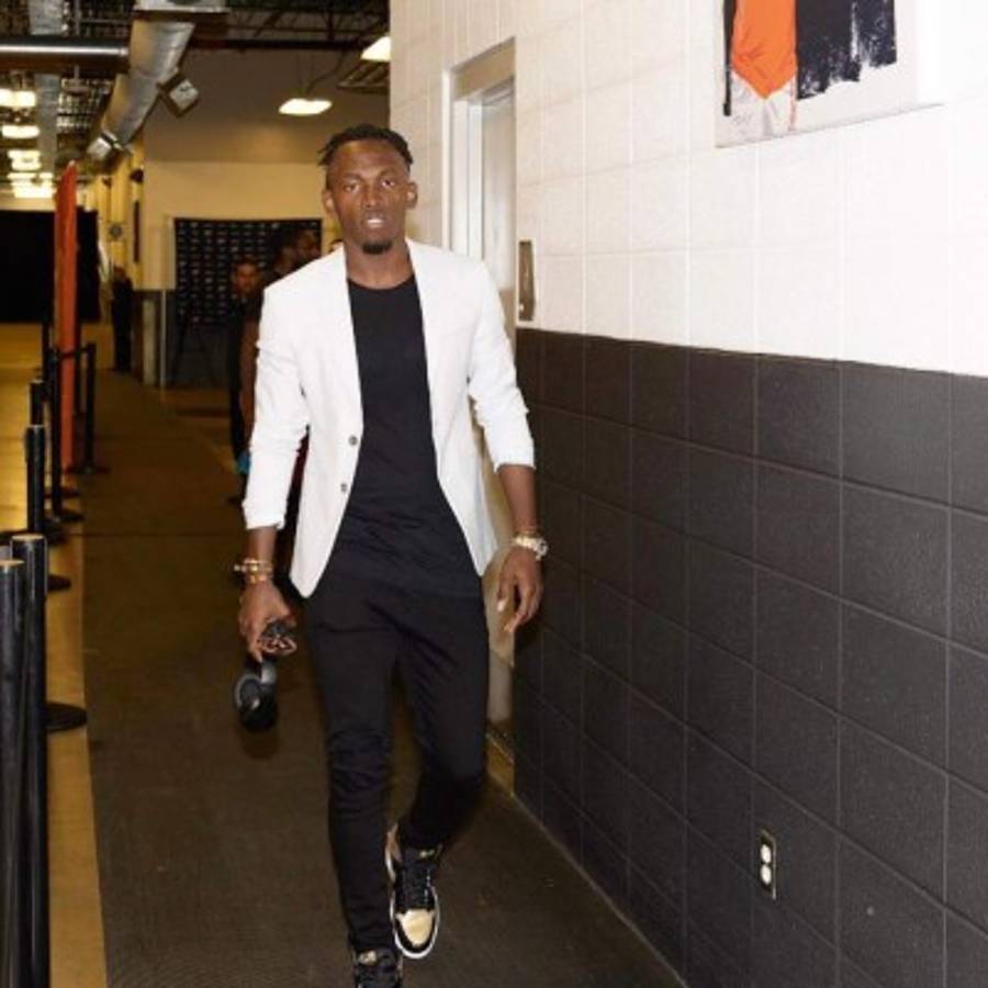 ¡Opulencia! Los looks de Alberth Elis cuando llega al estadio de Dynamo