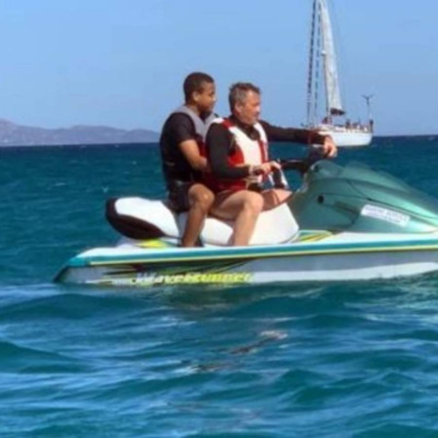 ¡De lujo! Las vacaciones del hondureño David Suazo en familia en la isla de Cerdeña