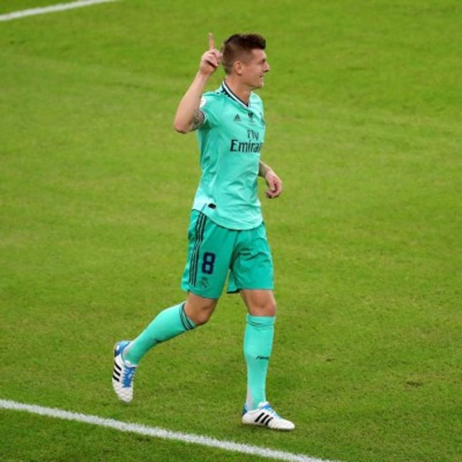 Fotos: Los gestos de Kroos tras su golazo olímpico con el Real Madrid y la cara de Marcelo