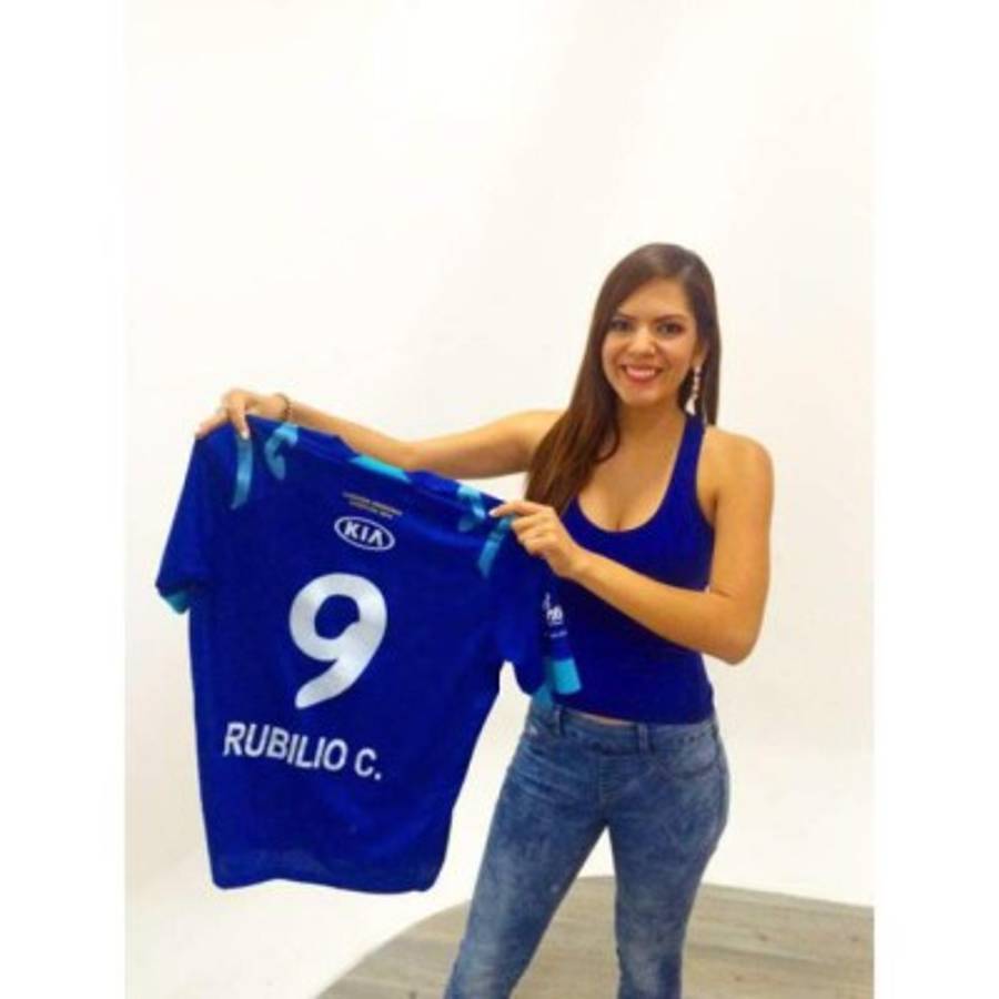 ¡MAMITAS! Ellas son las aficionadas más lindas del clásico Olimpia-Motagua