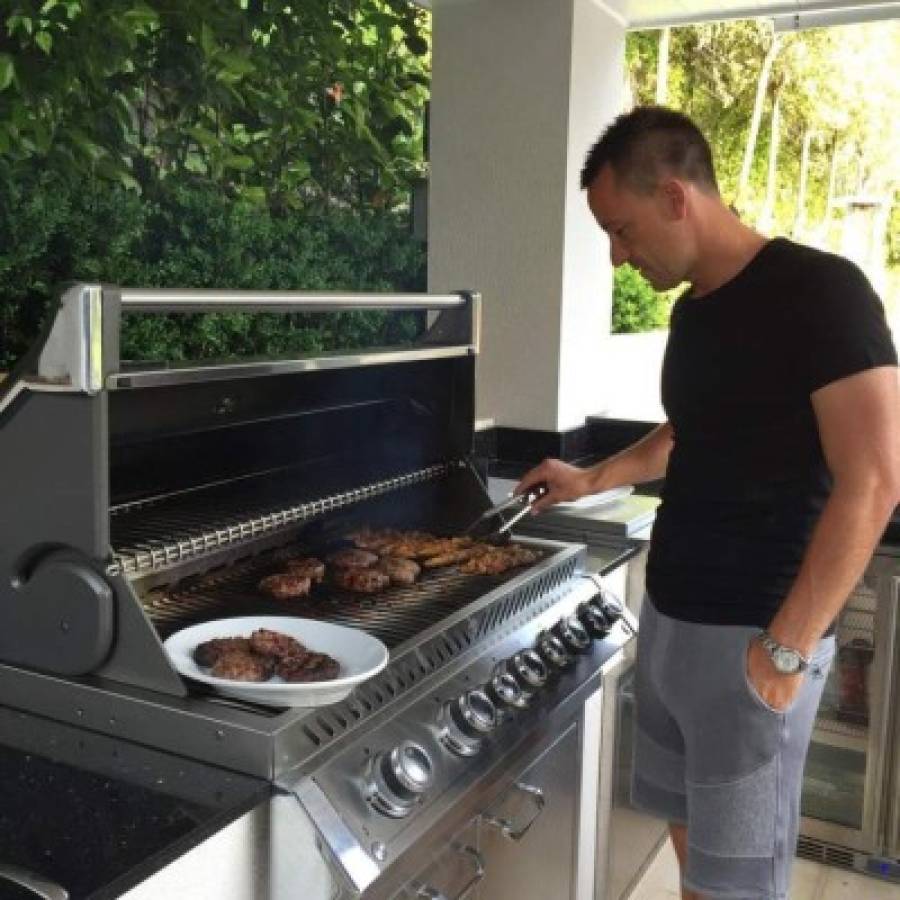 Así es la espectacular mansión de John Terry en Surrey, Inglaterra