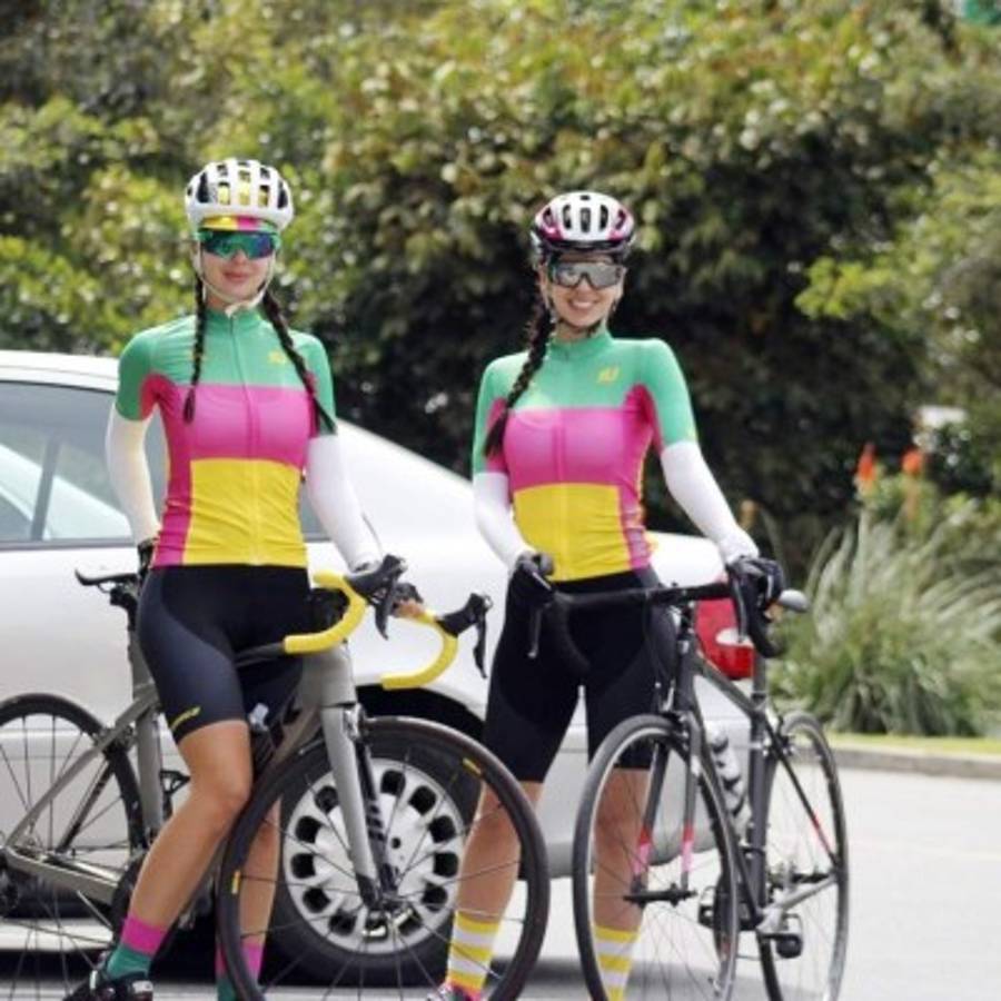 ¡BOMBONES! Las bellas gemelas colombianas que son modelos y ciclistas