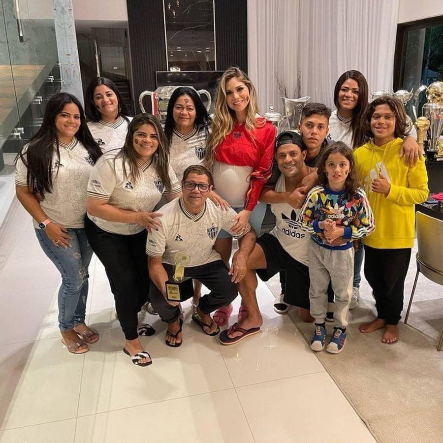 Así es la millonaria y lujosa mansión donde vive Hulk en Brasil con la sobrina de su ex esposa