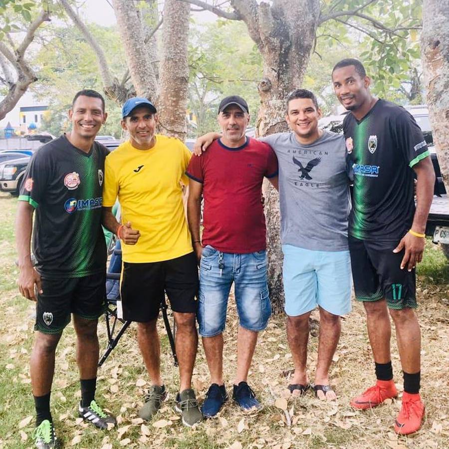 Padre estuvo en épico triunfo contra México en 2007 y su hijo jugará ante el Tri: el presente de Honduras que derrumbó a los aztecas en Copa Oro