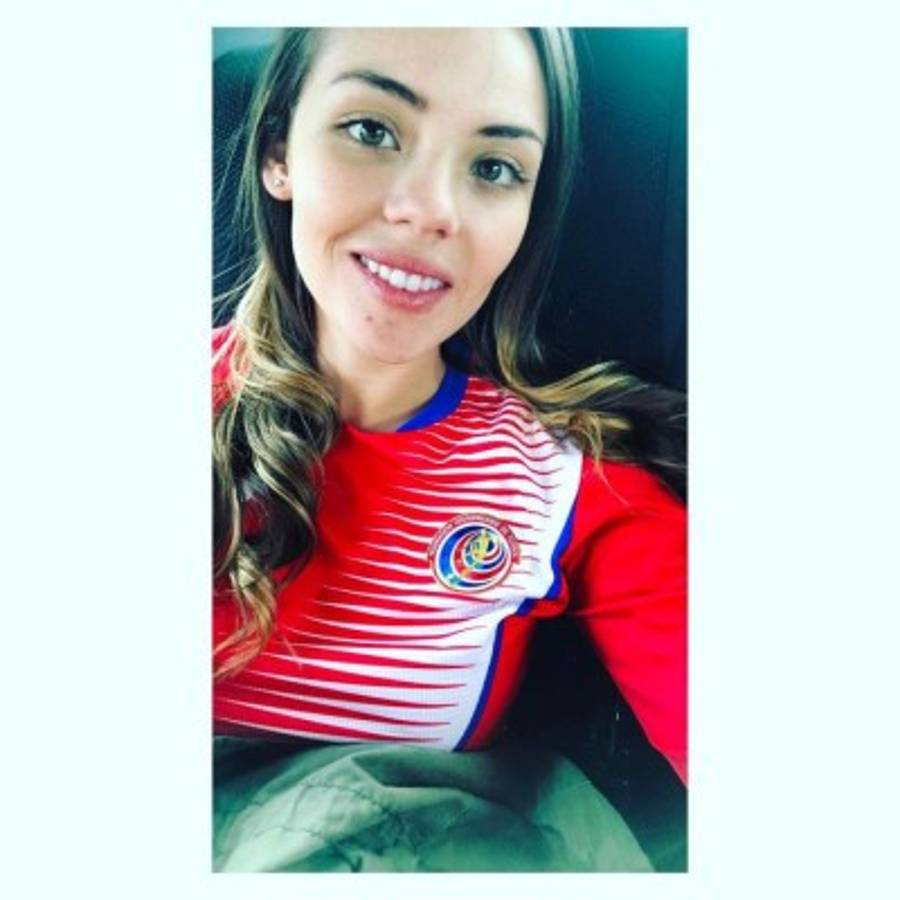 ¡Hermosura florense! Sophía Umaña, la aficionada del Herediano más linda