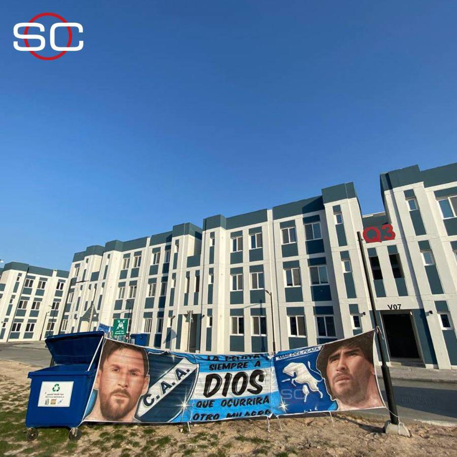 ¡Vibrante previa! Un mono predijo el ganador del Argentina - Croacia y vuelan la camiseta más grande del mundo