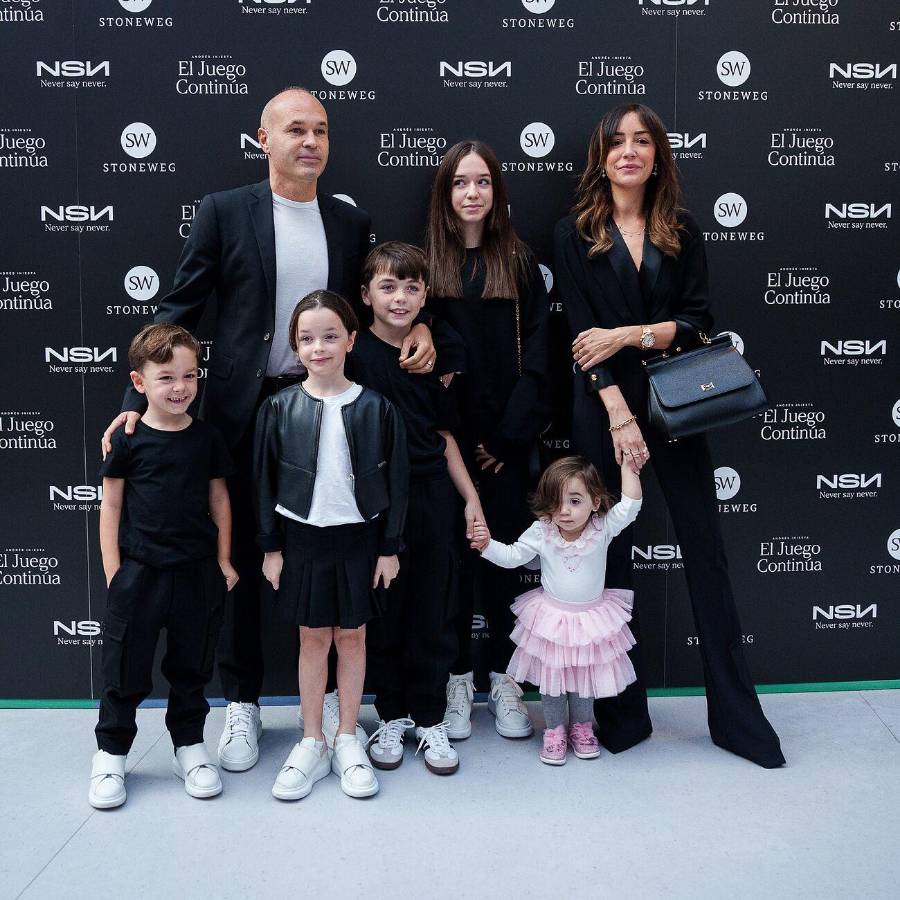 Iniesta no estuvo solo: las grandes figuras que llegaron a su emotiva despedida; Xavi y Laporta, cada uno por su lado