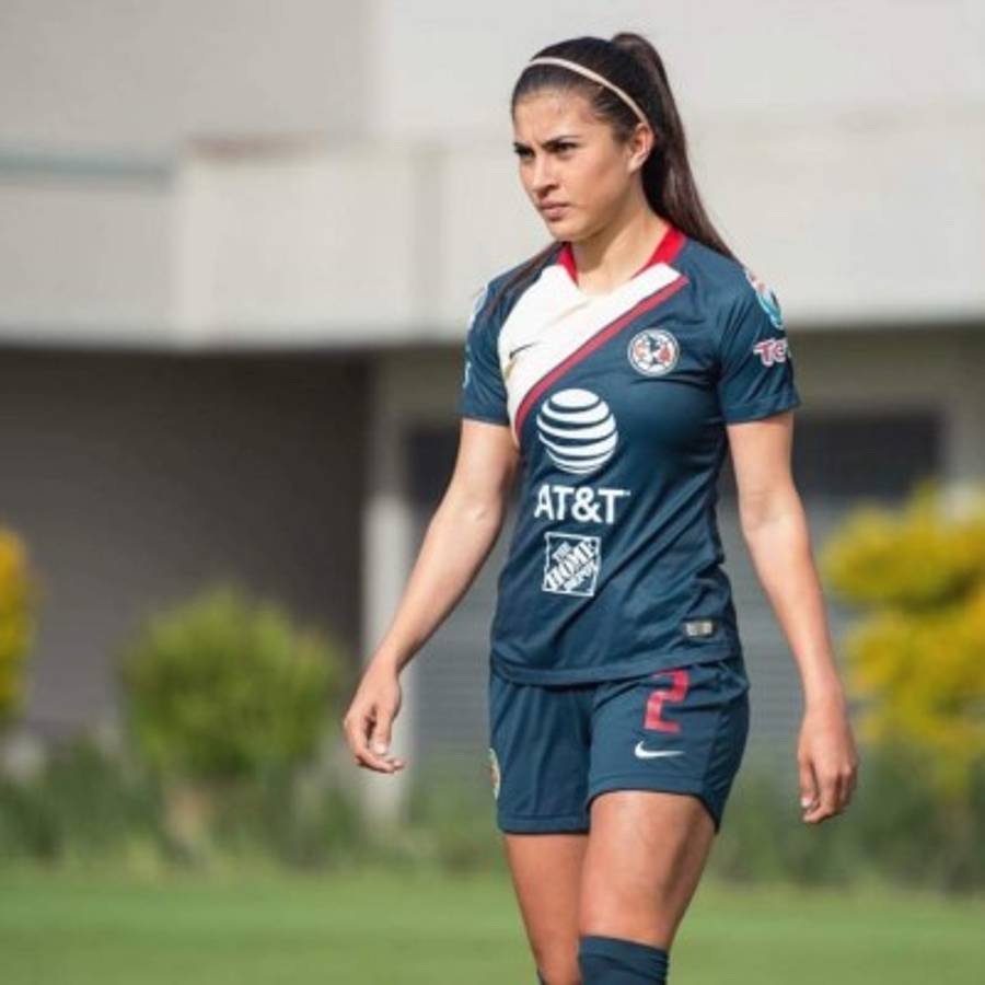 Alondra González, la preciosa jugadora que protagonizó la primer gran polémica de fichajes en México