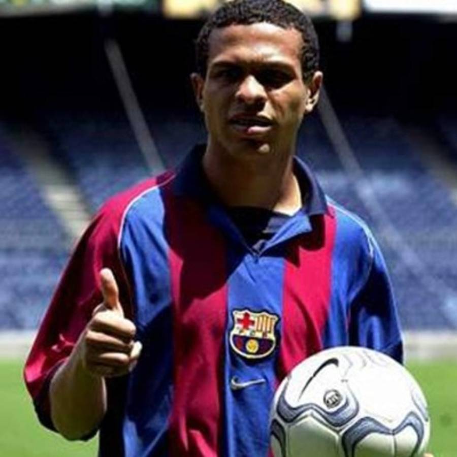 Los 20 futbolistas que llegaron como 'estrellas' al Barcelona y fueron un total fracaso