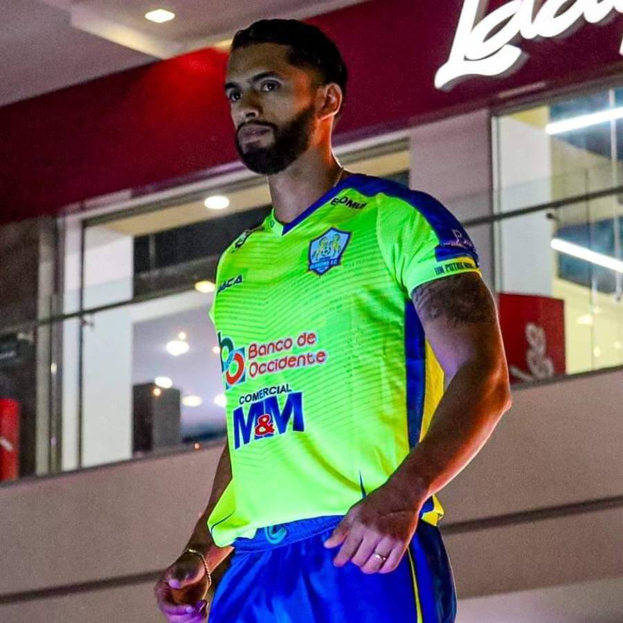 Olancho FC presentó sus nuevas camisas para la temporada 2024-25 de la Liga Nacional ¿Qué te parece la de visita?