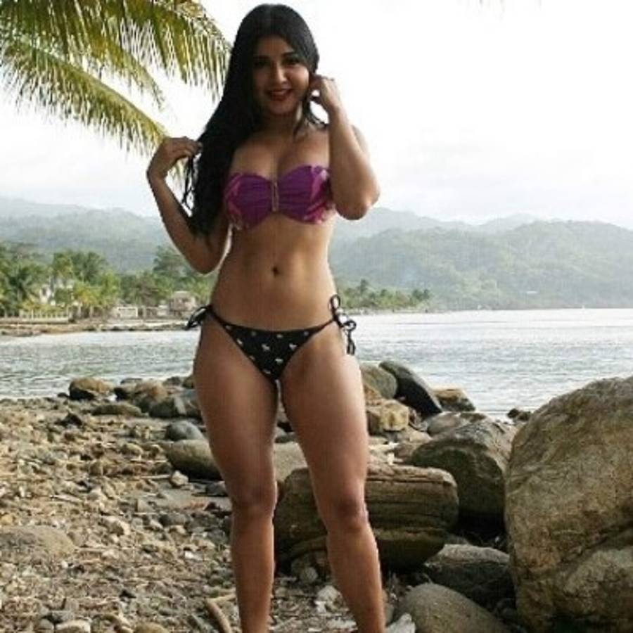 ¡CANDENTE! Así le da la bienvenida al verano la bella modelo Jeimy González