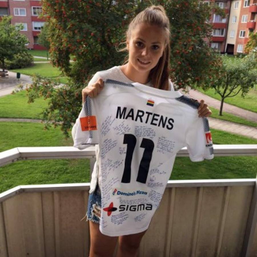 Lieke Martens, la guapa jugadora del Barcelona que fue MVP de la Champions