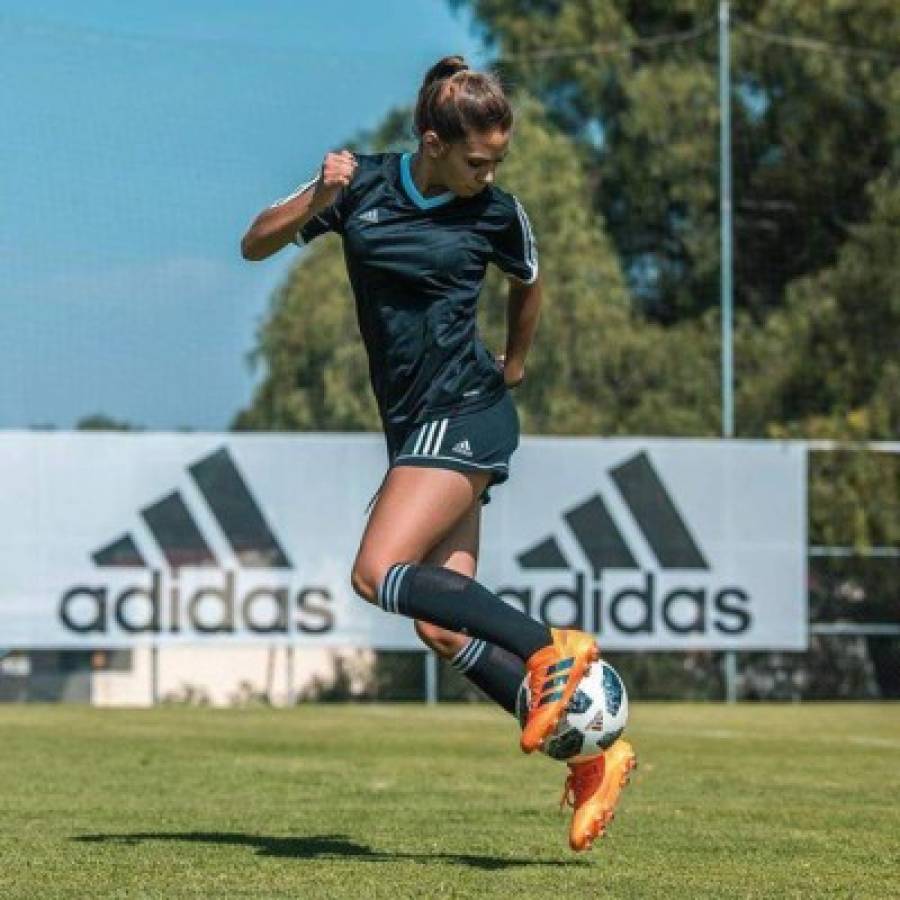 Nailea Vidrio la futbolista de 15 años que deslumbra en la Liga Femenil MX