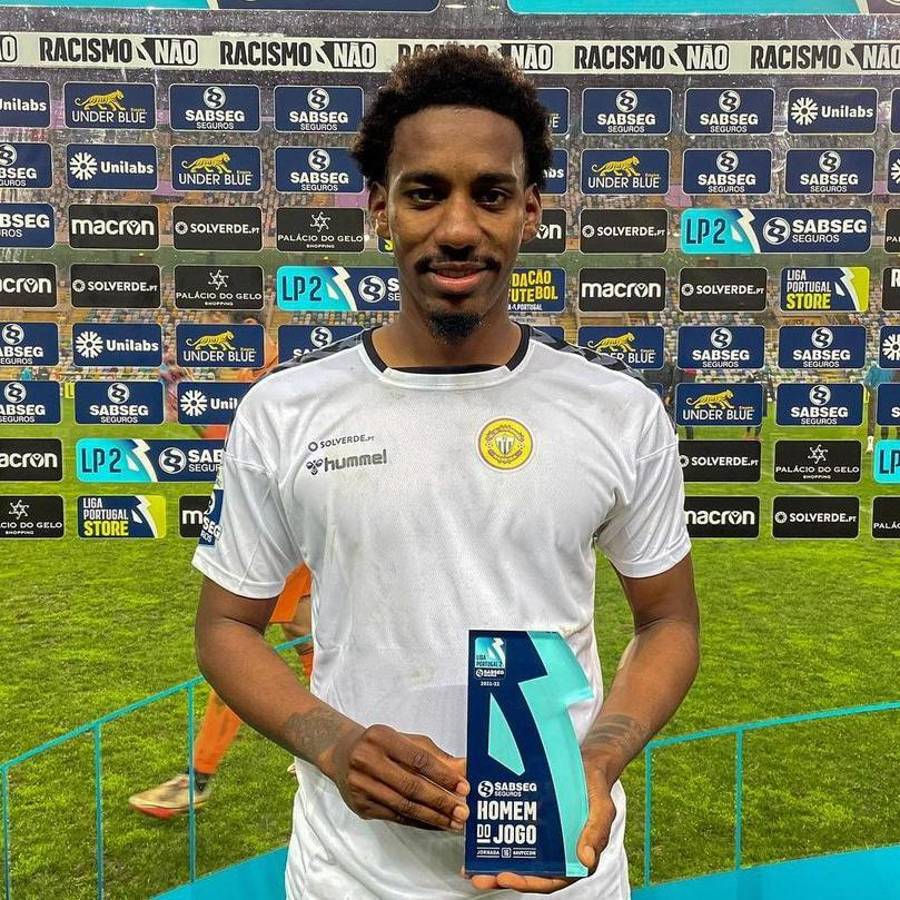 Bryan Róchez se pronuncia tras convertirse en máximo goleador histórico del Nacional de Madeira