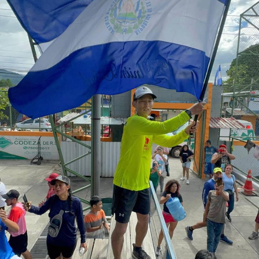 Shin Fujiyama cumplió su reto: recorrió 3,000 kilómetros en casi 4 meses en beneficio de la educación de Honduras