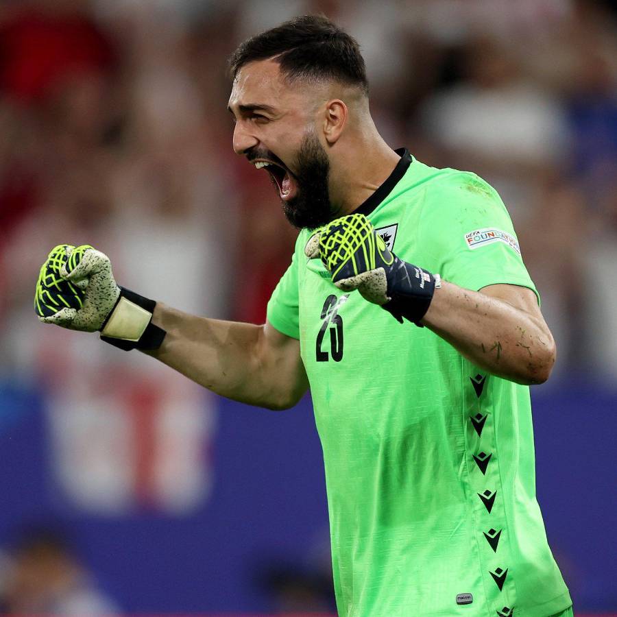 Los descartes de Hansi Flick, acuerdo del Barcelona con crack, bombazo de James y la inminente baja en Real Madrid