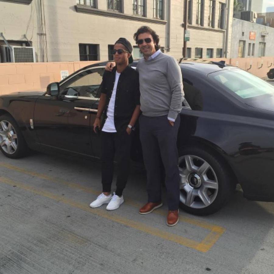 La triste realidad del mexicano Giovani Dos Santos: Un año sin equipo y ahora se dedica a la compra y venta de autos