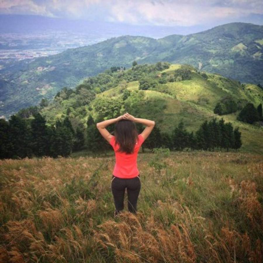 Jennifer Segura, la hermosa periodista tica aficionada al equipo del 'Ro-Ro'