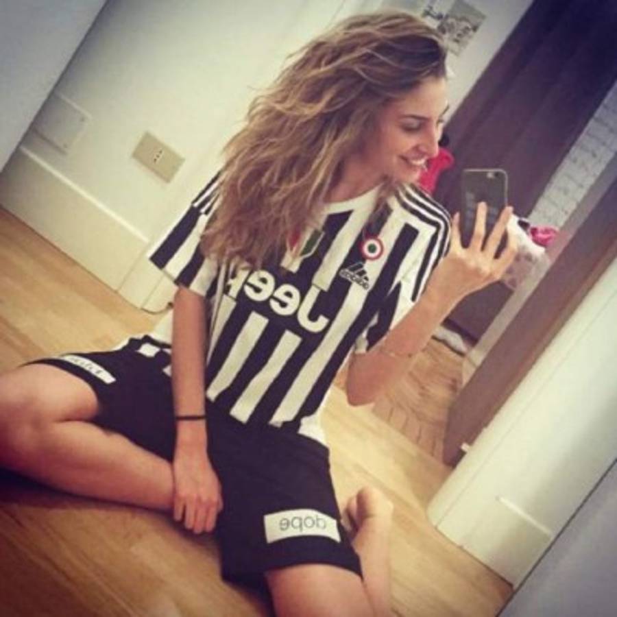 Valentina Allegri, sonrojó a los aficionados en las redes sociales