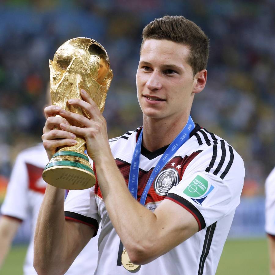 Mbappé está a la venta y desafía al PSG: los otros descartados que entrenan con Kylian y que se irán del club