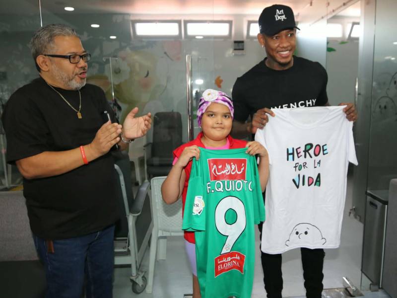 Romell Quioto siempre apoya la Fundación Hondureña para el Niño con Cáncer.