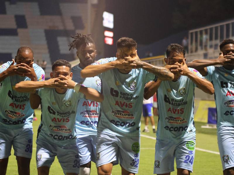 Así celebraron los futbolistas del Génesis PN luego de que Gabriel Araújo anotara el gol del empate ante Olancho FC. (Foto: Liga Hondubet)