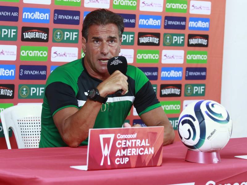 Silvio Rudman en la conferencia de prensa previo al Marathón vs Alajuelense.