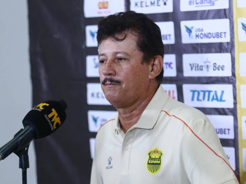 Mauro Reyes se rindió ante el talento de Nixon Cruz: Es un jugador fundamental, pero también es un jugador joven que hay que trabajarlo en todos los aspectos.