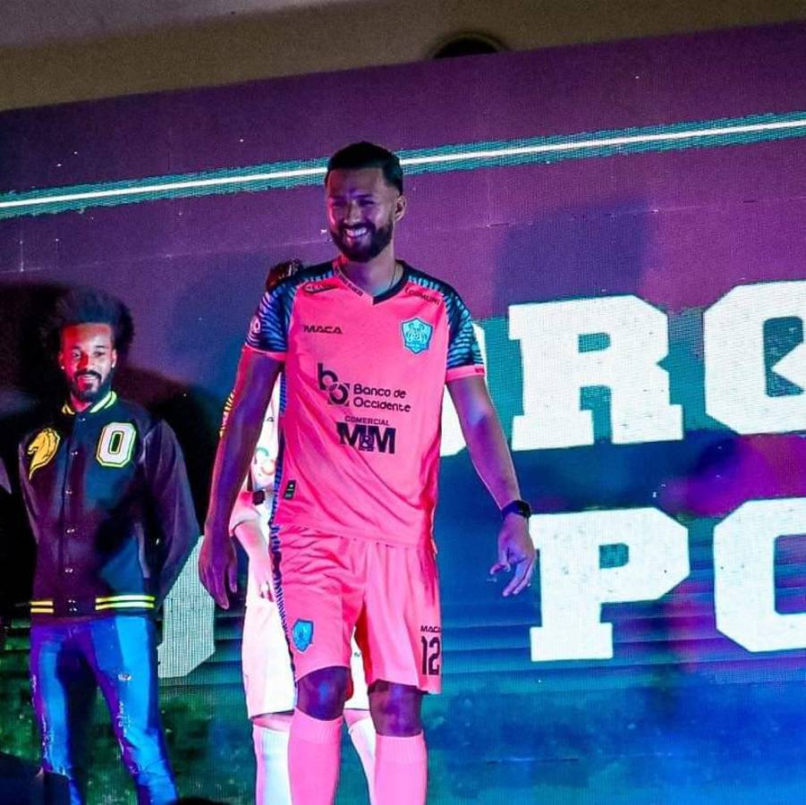 Olancho FC presentó sus nuevas camisas para la temporada 2024-25 de la Liga Nacional ¿Qué te parece la de visita?