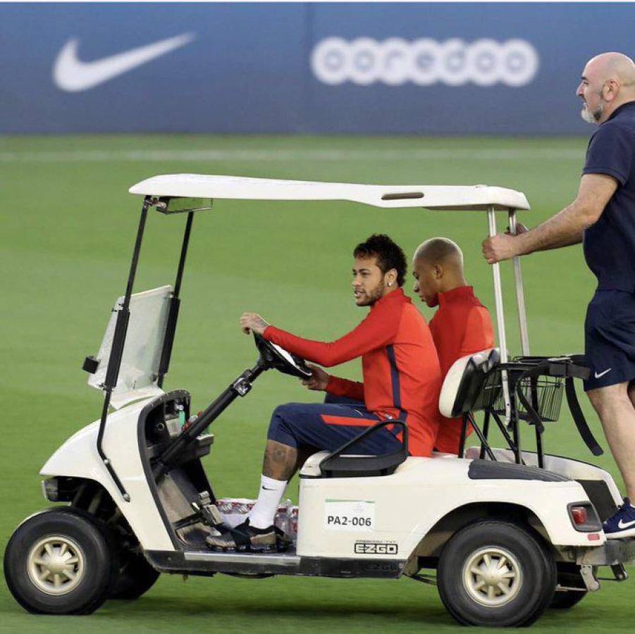 El único jugador del PSG que no lo hace: ¿Por qué Kylian Mbappé no conduce sus propios autos de lujo?