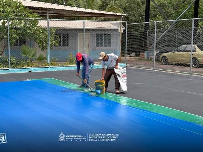 ¡A TODO VAPOR! La Villa Olímpica se sigue transformando para recibir los torneos internacionales. Así avanza la remodelación de la cancha de tenis.