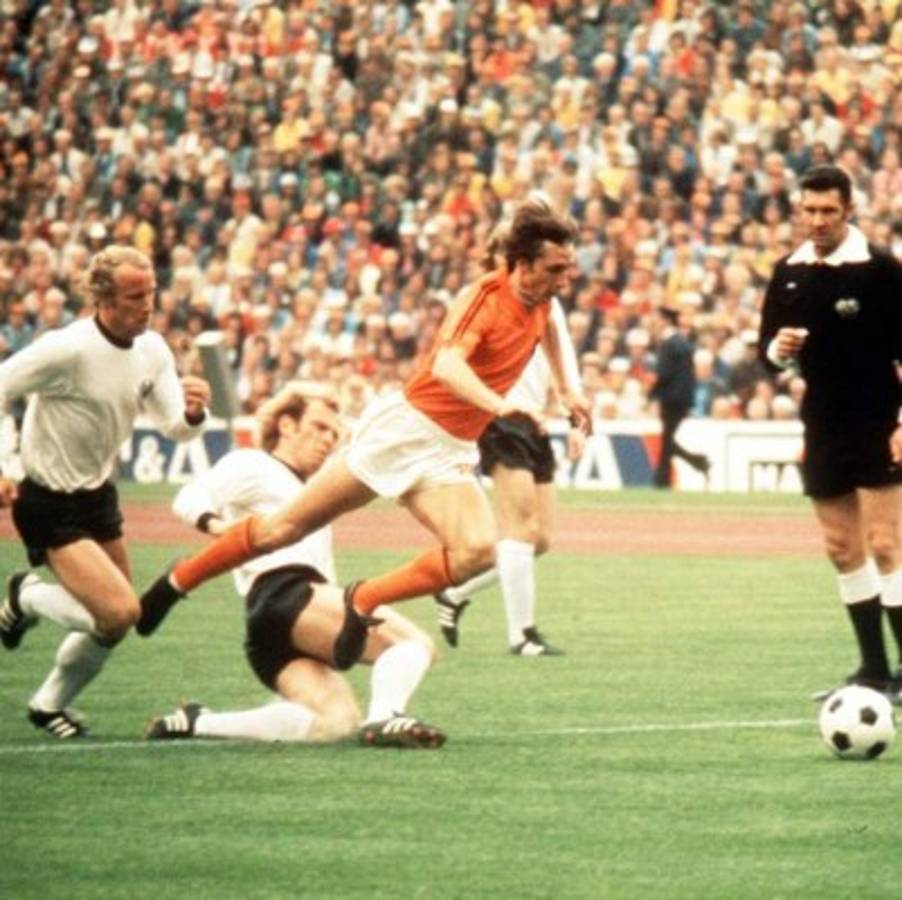 Las mejores fotos de Johan Cruyff en su época como jugador