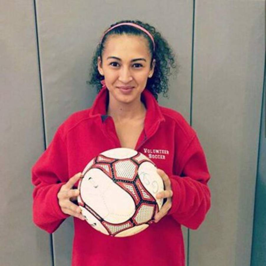 Katterin Díaz, la hondureña que es futbolista profesional y modelo en EUA