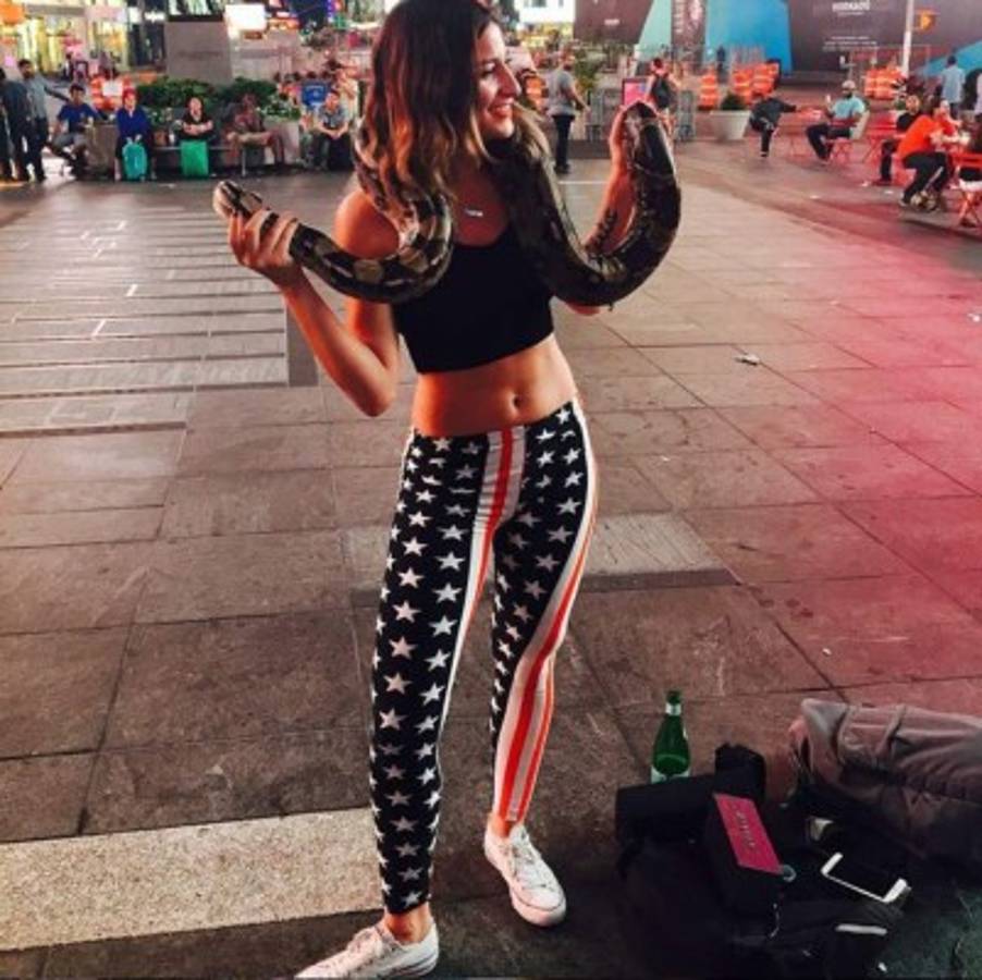 Lexy Panterra, la instructora de fitness que vuelve loco a todos con su 'perreo'