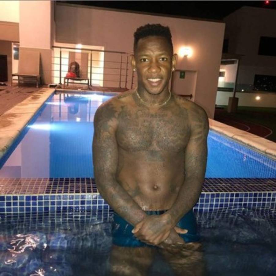 El día libre de los seleccionados de Honduras: Romell Quioto encontró consuelo