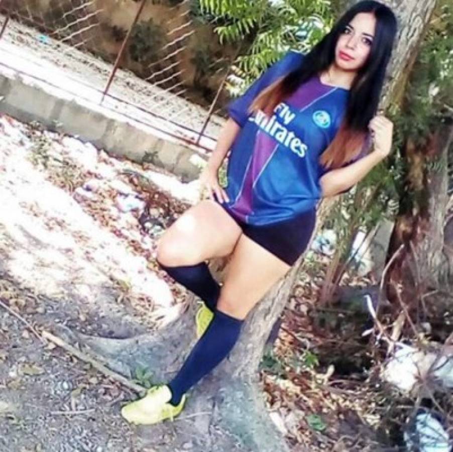 Mallely Dueñas: La sexy futbolista hondureña que es una ruda zaguera