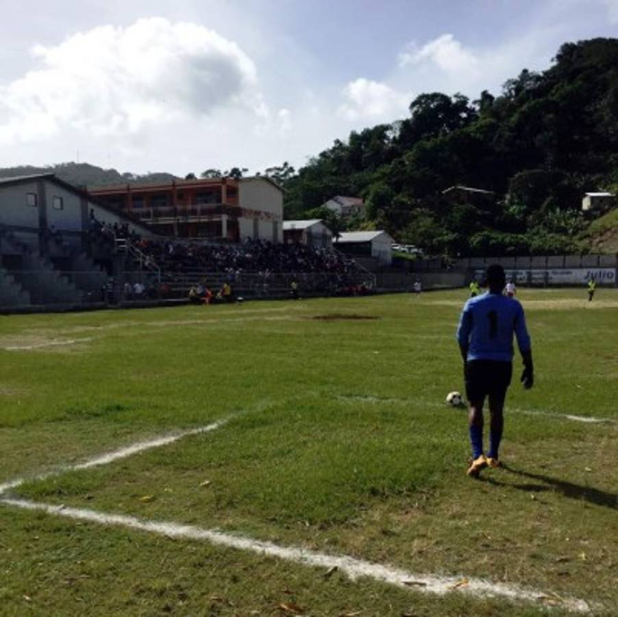 Así son las canchas donde se juega el Ascenso en el norte de Honduras