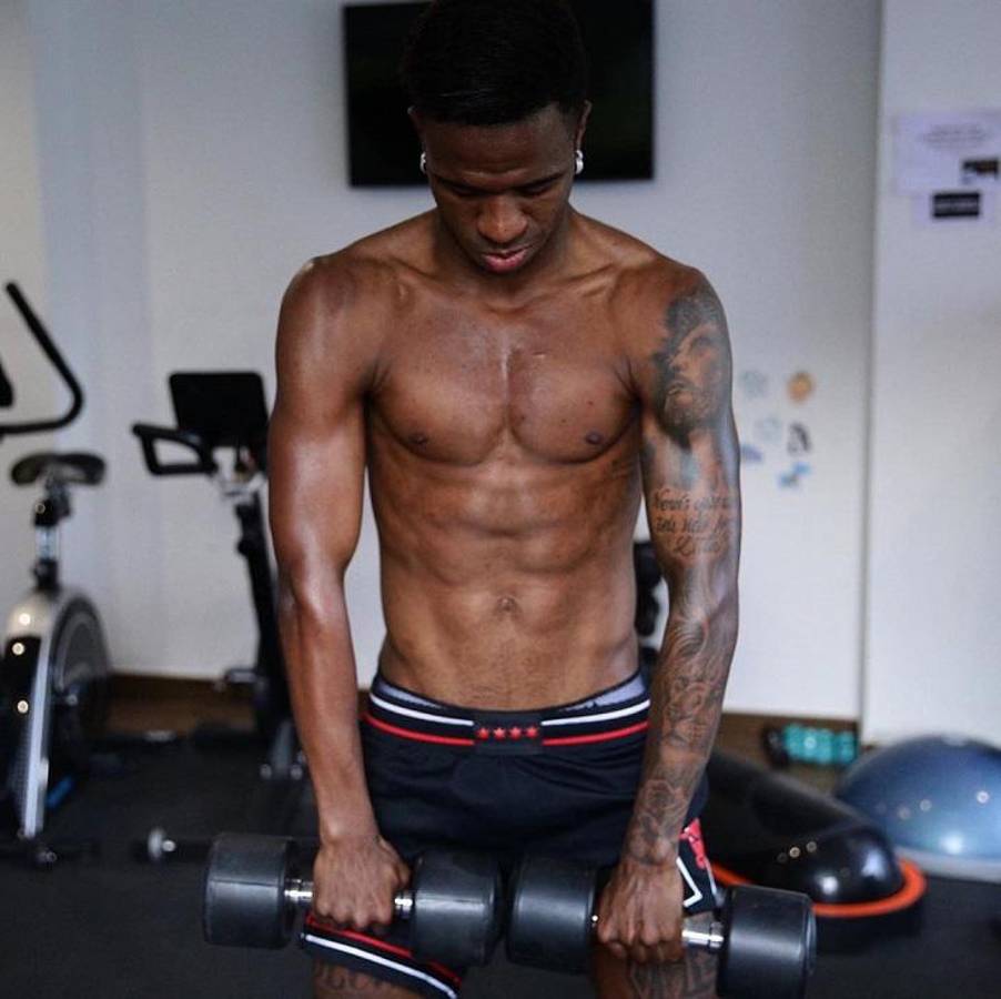 ¡Asegurando su futuro! Así es la vida de millonario de Vinicius: Su nuevo salario, rompe el mercado de patrocinadores y el lado solidario