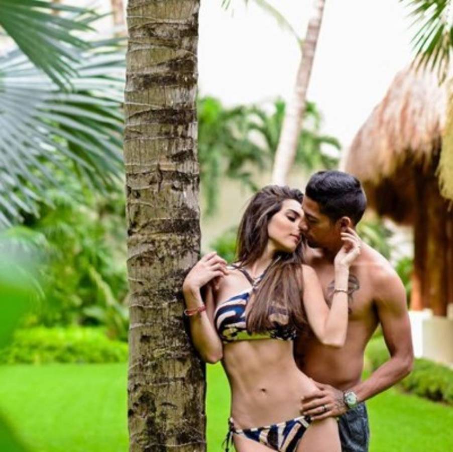 Ella es Lluvia Carrillo, la bella novia de jugador del Tigres de México