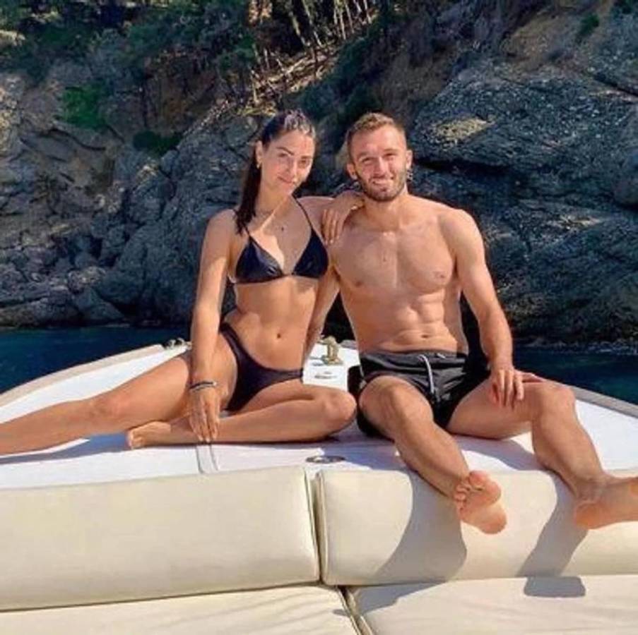 Descubrieron la doble vida de compañero de Messi y esto hizo su esposa: la tercera en discordia era amiga y también fue infiel