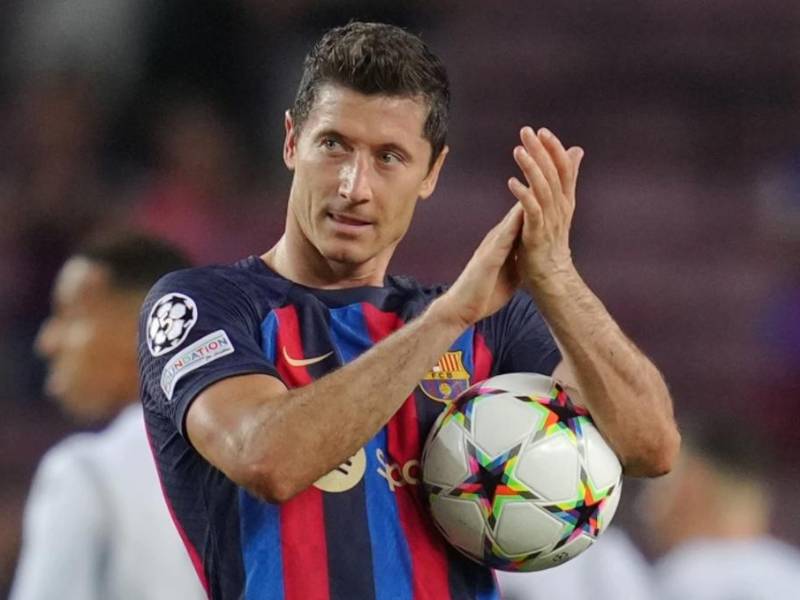 Lewandowski es el máximo goleador de la liga española con ocho y en Champions suma tres.