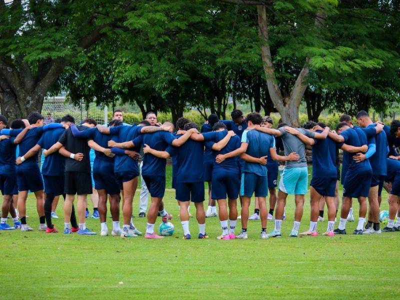 Marinacci y Jesús Batiz son recibidos con sorpresa en el entrenamiento de Motagua