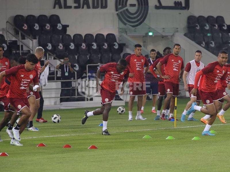 Costa Rica inicia preparación en Qatar para repechaje mundialista acosada por la ansiedad