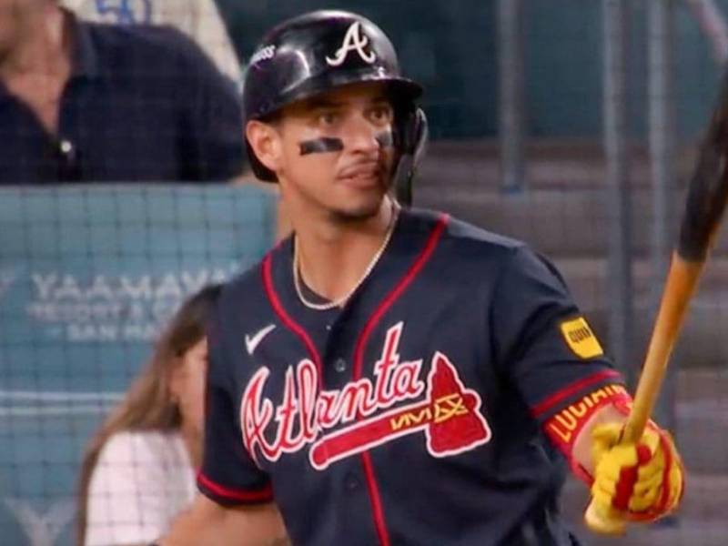 Mauricio Dubón aportó lo suyo en el triunfo de los Bravos.